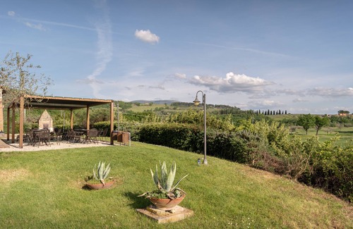 Assisi Apartment | Three-room apartment with pool - Ginestra