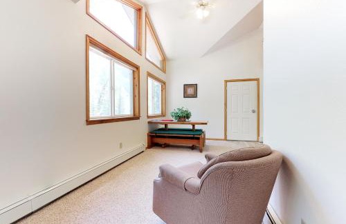 Carbondale House | Three Sisters Peak Cabin at Filoha Meadows