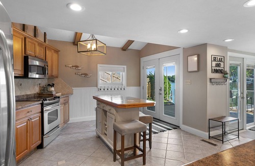 Okauchee House | Three steps away from the water on beautiful Okauchee Lake!