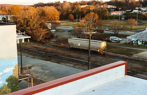 Jonesville Apartment | Three Trails Downtown Elkin, Studio Loft