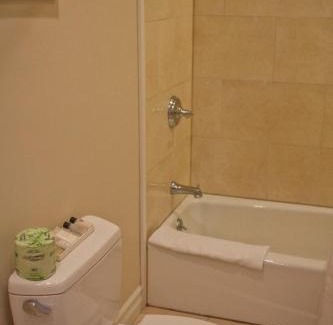 Stony Brook Hotel | Three Village Inn