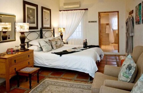 Oudtshoorn House | Thylitshia Villa