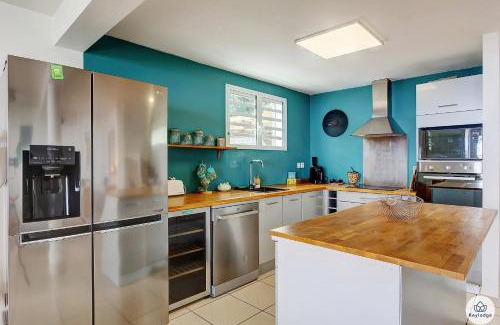 Saint-Denis Villa | Ti Kaz Bellevue - villa avec vue mer - jacuzzi - Saint-Denis