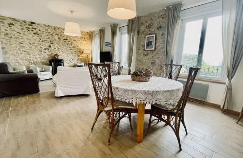 Roscanvel House | Ti-maen - La maison de pierres