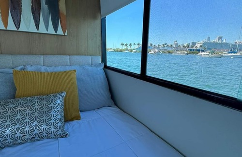 Miami Boat Rental | Tide and Seek Suites