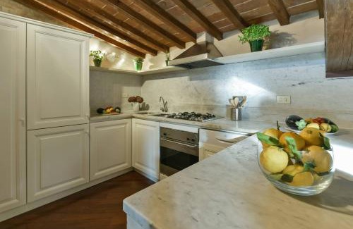 Santo Spirito Apartment | Tiepolo romantic penthouse in the Oltrarno