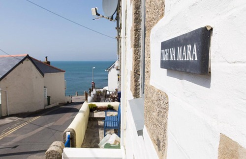 Porthleven House | Tigh-na-Mara - Two Bedroom House, Sleeps 4
