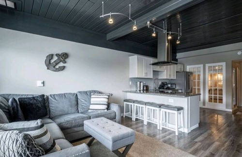 Campbellsport Condo | Tiki Beach Resort Condo on Kettle Moraine Lake