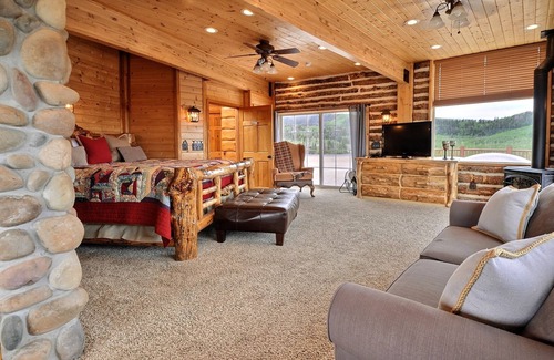 Timber Lakes Cabin | Timber Moose: America's Biggest Log Cabin - 26,500 square feet, big indoor pool