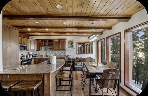 Mammoth Lakes Condo | Timber Ridge #47 - Ski in/Ski Out to Canyon Lodge