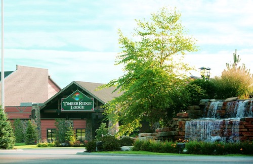 Lake Geneva Hotel | Timber Ridge Lodge and Waterpark