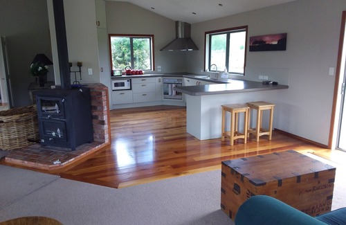 Waimiha House | Timber Trail Accommodation, nice modern house
