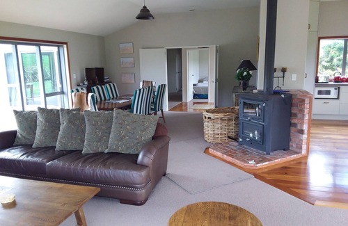 Waimiha House | Timber Trail Accommodation, nice modern house