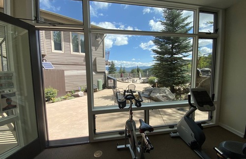 Snowmass Village Condo | 🌲Timberline 317 Studio Loft Deluxe ~ Hot Tub~Pool~WiFi~Ski-in/out~Local Shuttle🌲