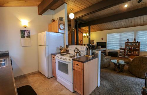 Mammoth Lakes Apartment | Timberline Condominium #44