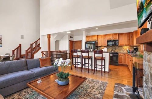 Tamarack Resort House | Timberline Lodge @ Tamarack Resort | Modern Ski In/Out | Pet OK | Hot Tub