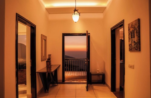 Kasauli Villa | Timbuktoo 4BHK En-suite villa with swimming pool