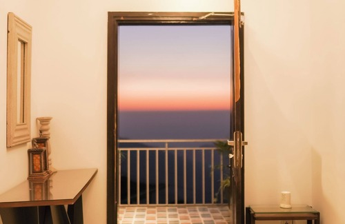 Kasauli Villa | Timbuktoo 4BHK En-suite villa with swimming pool