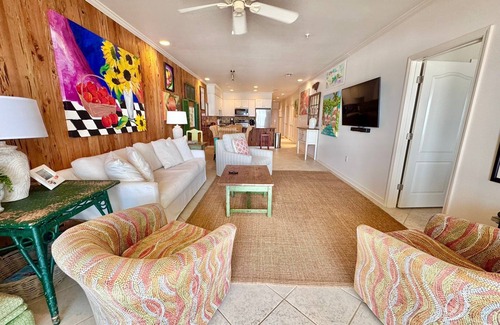 Orange Beach East Condo | Time to get… 🎶 Knee deep in the water somewhere! 🎶 on island time!