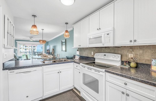 Point East Condo | Time to relax at the beach!