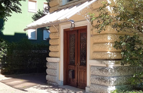 Merano Apartment | Time travel a spacious 4-room apartment in Merano, whith privat parking for free