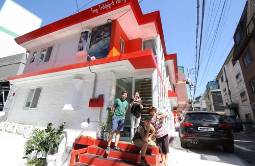 Sinchon-dong Hotel | Time Travelers Party Hostel in Hongdae
