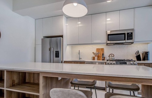 Hillhurst Condo | Timeless & Contemporary Condo in Kensington with Large Patio