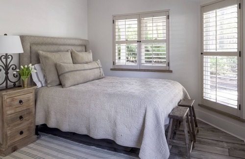West End House | Timeless Masterpiece in the West End - Sleeps 14