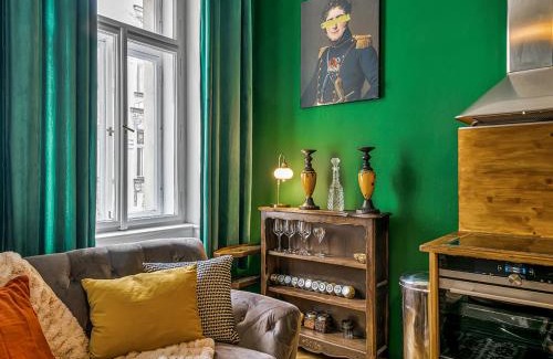 Golcuv Jenikov Apartment | Timeless Prague Apartment by House of Huxe