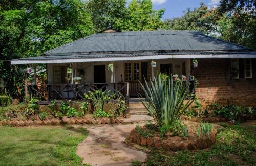 Kapsabet Hotel | Tindinyo Falls Resort