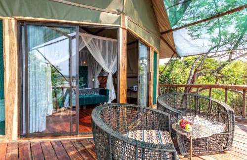 Komanyana Cabin | Tintswalo Siankaba