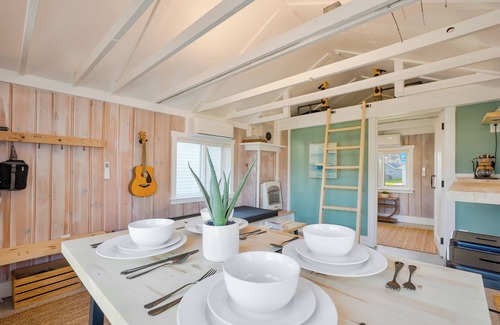 Houghton Lake Cottage | Tiny Bungalow in Houghton Lake - Entire Duplex