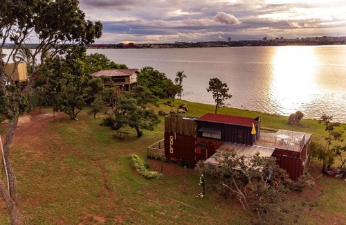Lago Norte House | Tiny Container House a Beira Lago