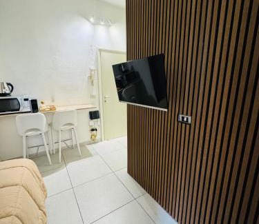 Como Apartment | Tiny & Cosy Studio Flat in Como