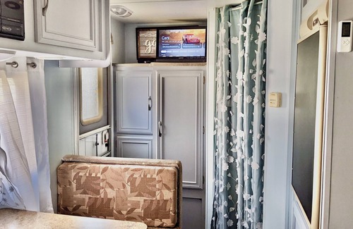 Jamestown House | Tiny Cozy Coastal Camper