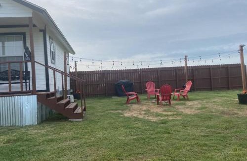 Albany House | Tiny farm home on 225 acres, 28 miles from Durant, Pet friendly