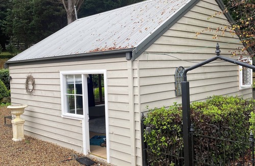 Burradoo Cottage | Tiny Garden Cabin