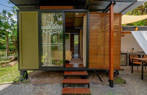 Pacuare Reserve Ski Chalet | Tiny garden house