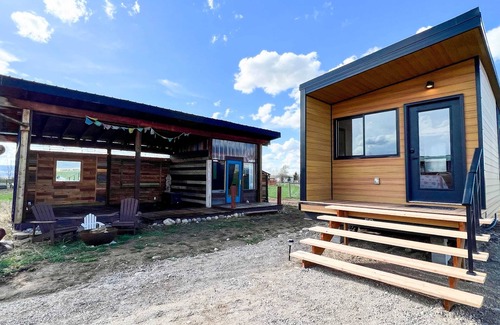Leigh Creek Estates Apartment | Tiny Home with Spectacular Teton View