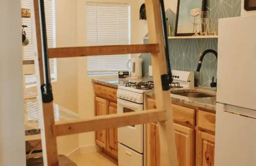 Barelas House | Tiny House Agave at Cactus Flower+Hot Tub+Pet Friendly+No Pet Fee!