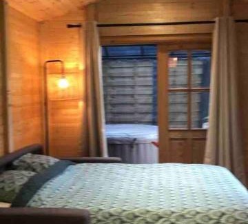 Courcelles Ski Chalet | Tiny House Close to Brussels South Charleroi Airport