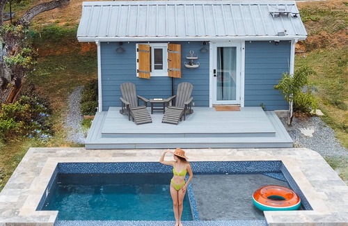 Florida Apartment | Tiny house on an acre with ocean view and private infinity pool.