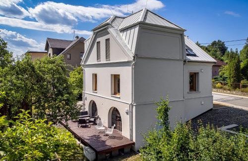 Ostrava Apartment | Tiny House, podkrovní apartmán a apartmán s výhledem do zahrady