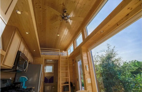 Mount Helix House | Tiny life in beautiful mountain. helix