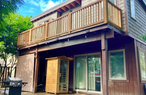 Haller Lake Cottage | Tiny Mansion - Seattle! Make this Cozy, Custom Cottage your Seattle Summer Home!