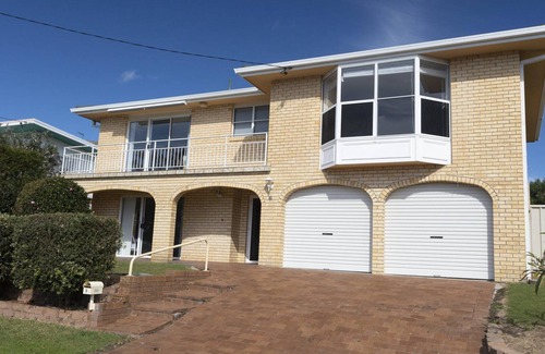 Forster House | Tiro Moana beautifully renovated pet friendly home