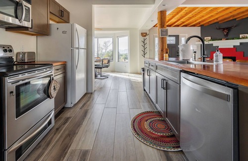 Apache Junction House | tnDesert Oasis, Stunning MTN View w/Sparkling Pool & Hot Tub