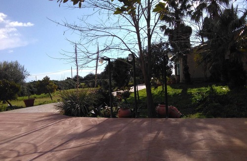 Modica Villa | To the Two Saints Scarlett