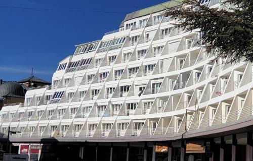 Pradollano Apartment | TODOSIERRANEVADA ZONA BAJA - APARTAMENTOS DE 4 DORMITORIOS - Junto a los Telecabinas