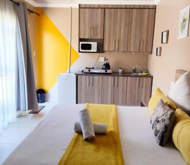 Emalahleni House | Tokelo Guesthouse Emalahleni